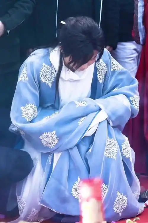 孟鹤堂 古装美人期待瓦舍兰陵鸭!比心比心