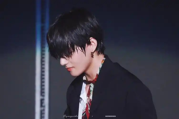 金泰亨 - 堆糖,美图壁纸兴趣社区