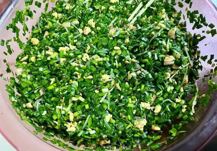 韭菜鸡蛋粉丝包