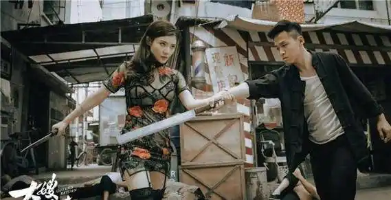 徐冬冬新作又烂又好看,女王范儿十足_身材_实力_作品