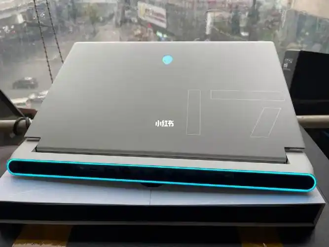 戴尔外星人x17r117寸高端游戏本