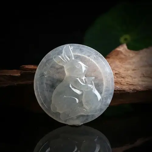 挂件,玉质细腻圆润,温润饱满,清新优雅,刻画精细传神,兔子在中国传统