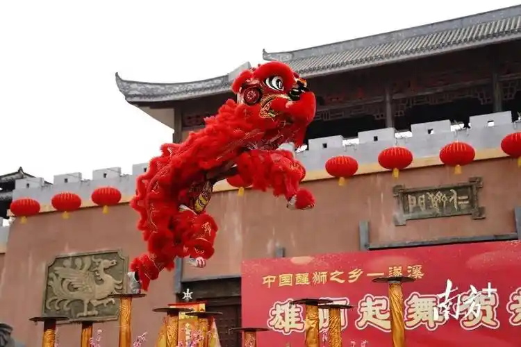 玩转醒狮文化潮流这个90后小伙让遂溪醒狮成功出圈