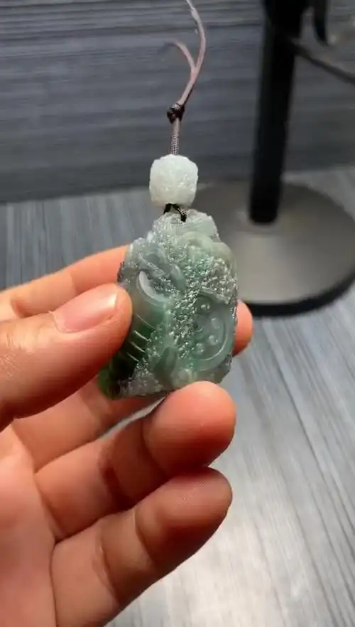 非常富有收藏价值的 翡翠雕刻 锦辉堆 八破图-vlog视频-搜狐视频