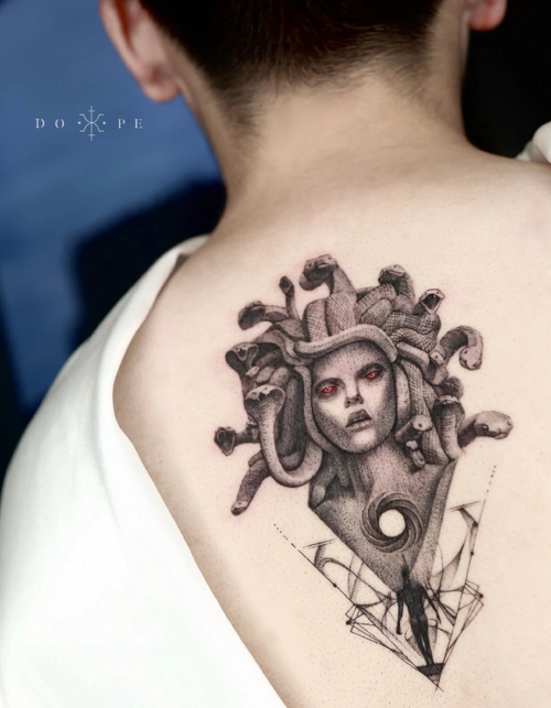 暗黑美杜莎女王美杜莎纹身