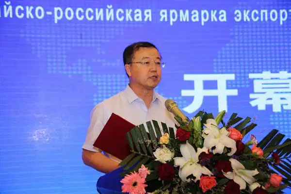 0202>0202       8月13日晚,由黑龙江省商务