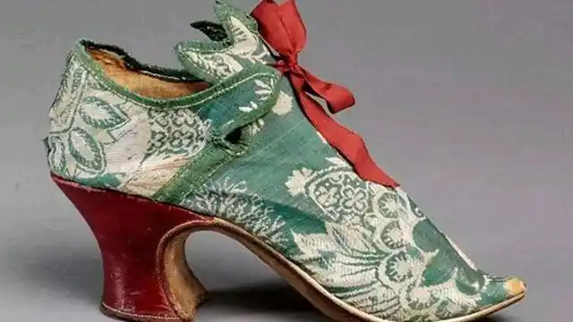 高跟鞋,一开始是为男人设计的.