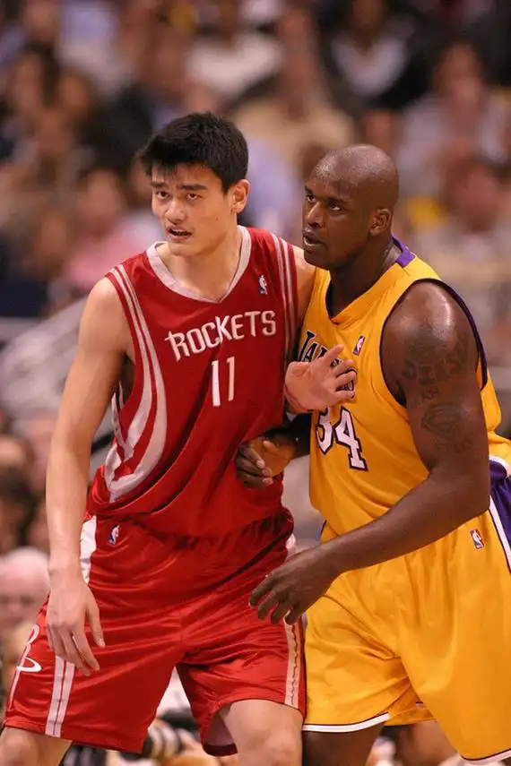 张佳玮|一人打爆湖人三大内线 科比,姚明进名人堂谁还敢黑