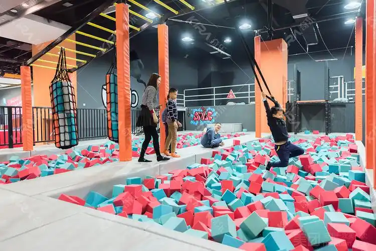 手把手如何挑选蹦床公园厂家