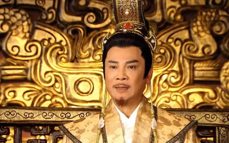 他的儿子武王姬发立刻又打起了自己父亲姬昌的大旗,号召周围诸侯一起