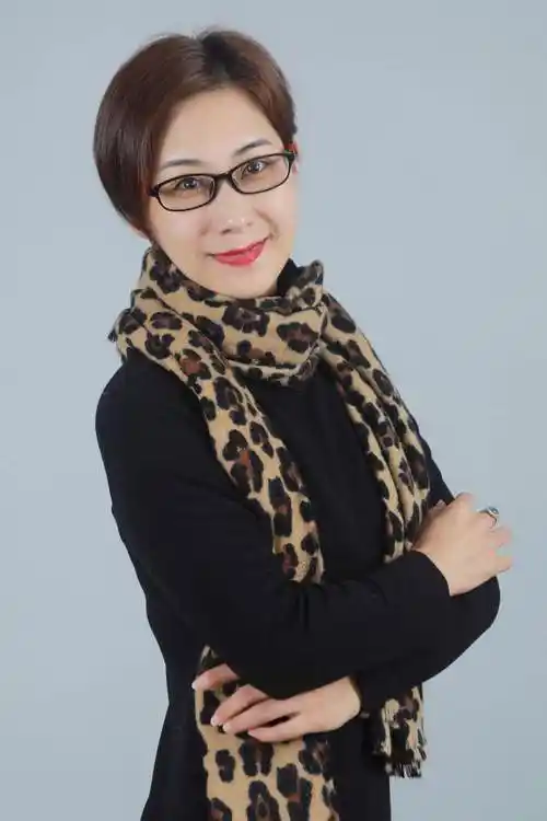 文艺工作者抗疫日记·越剧演员樊婷婷:向70多岁老党员学习,冲锋在前