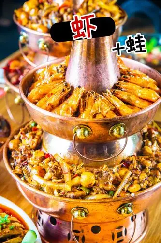 人均37元就能吃"巨型双层牛蛙塔"!目测滨江道商圈又要炸!