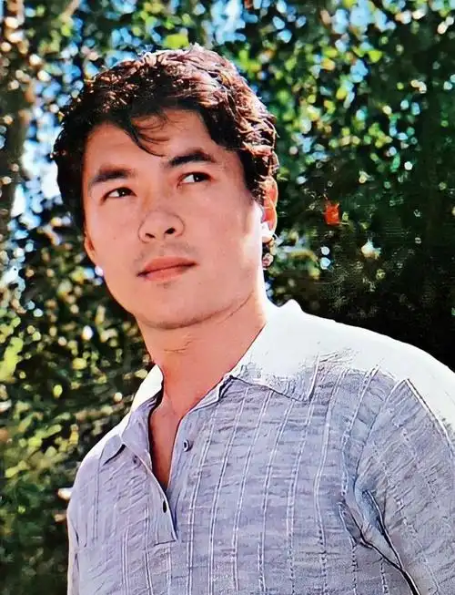 曾主演《小字辈》《夕照街》,63岁迟志强,近况真的差强人意?