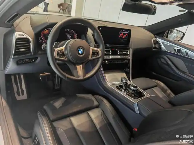 性价比较高的百万级双门轿跑22款宝马840icoupe30t333马力