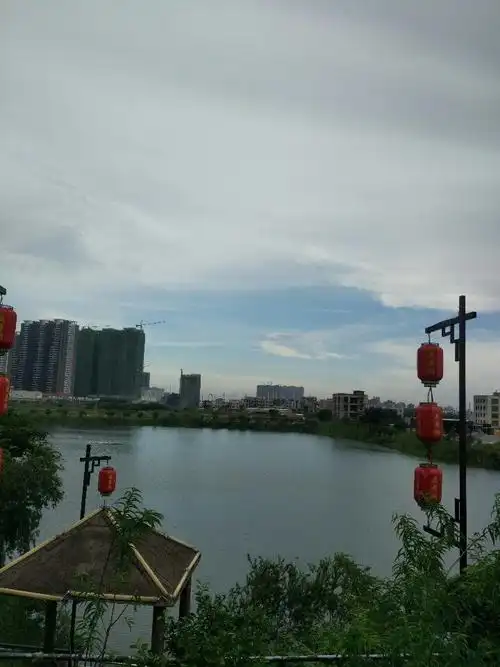 广东省湛江市廉江市廉安中路靠近美景湖公园天气预报