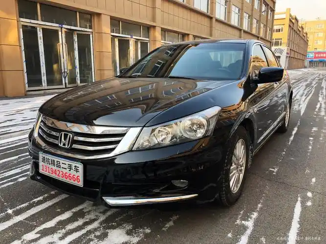 2013本田雅阁八代半黑车黑内顶配