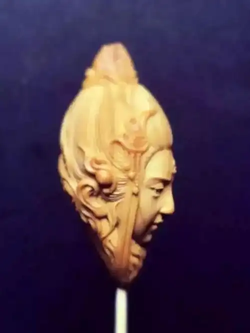 工匠精神手工核雕艺人林海