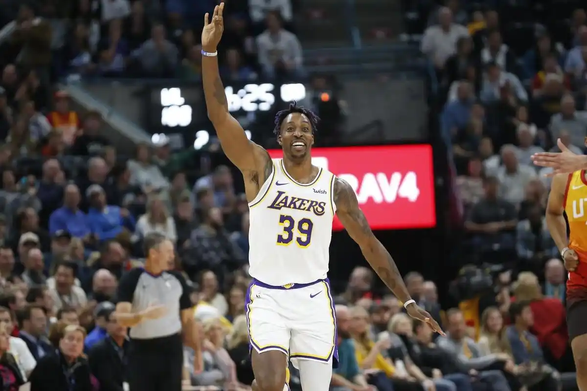 天道酬勤!34岁霍华德获湖人全额保障合同 告别14490美元日薪