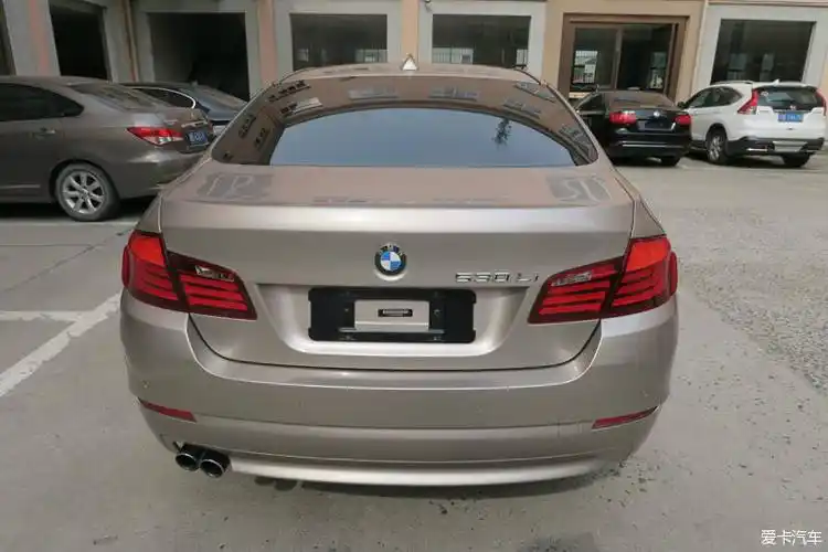 14款 宝马530 香槟色 喜欢的朋友联系我