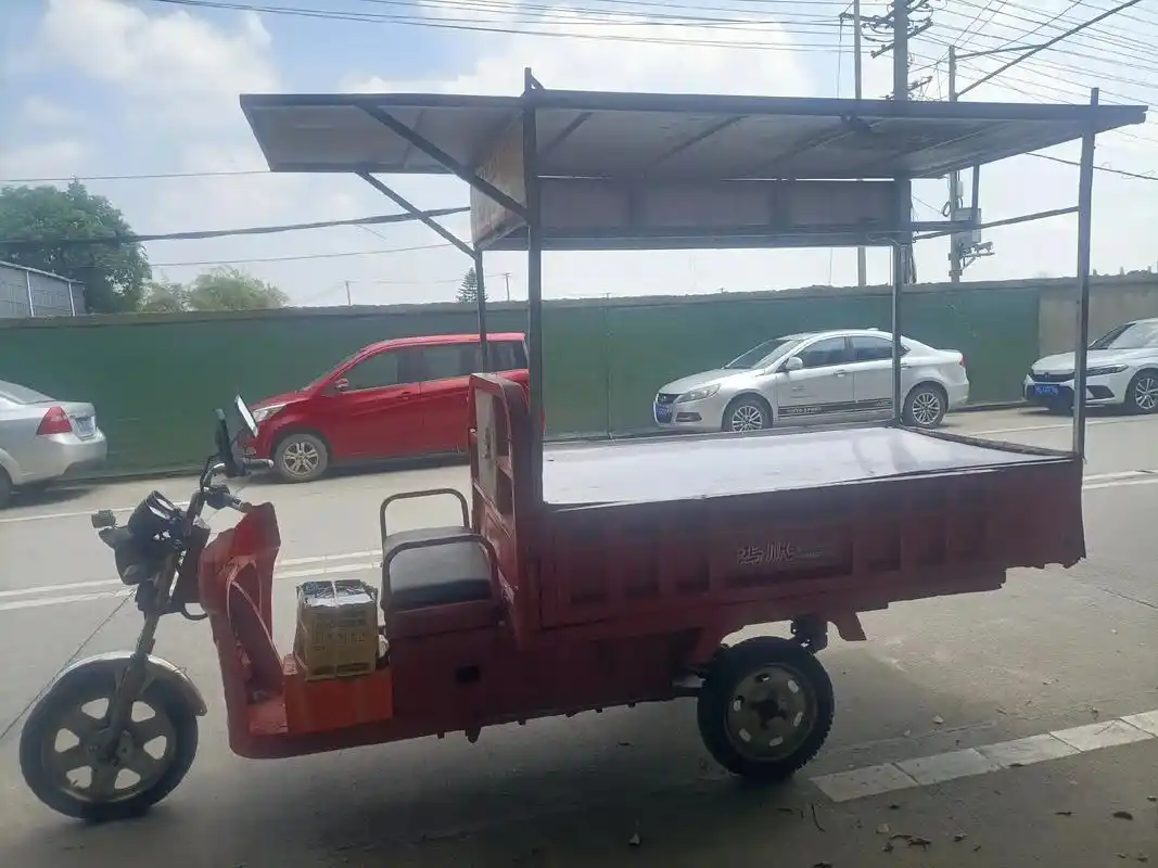 小吃车,长一米八宽一米,灯箱,可折叠雨棚