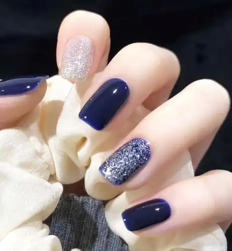 2021款流行蓝色系晶石猫眼美甲