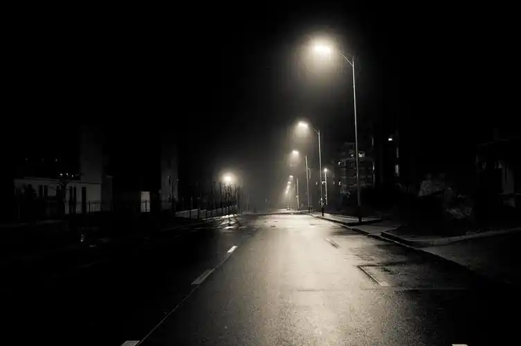 我是来自夜的忧伤