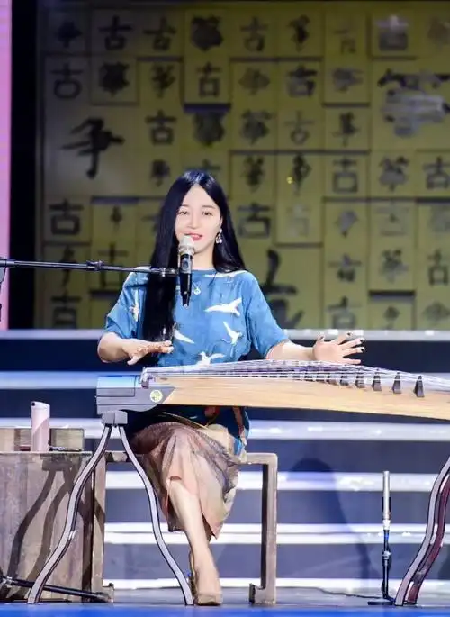 袁莎·弹"美"——古筝艺术美学美育