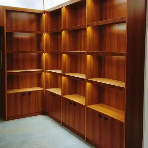 木制展柜鞋柜药店摆放柜收银台烟酒柜等一系列各种木制展柜加工厂