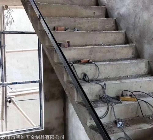 厂家批发 水泥楼梯 固定钢化玻璃的固定槽 玻璃栏杆预埋u型槽