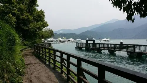 【携程攻略】日月潭涵碧步道景点,月潭涵碧自然步道入口处的梅荷园六0