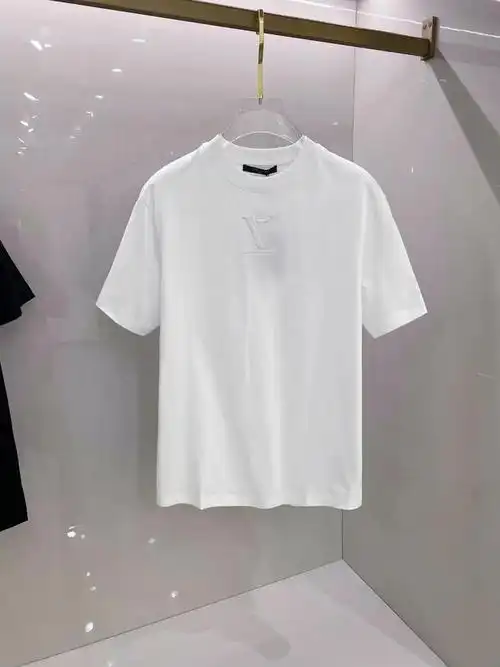 lv夏日限定老花白t恤,时尚界的经典之作