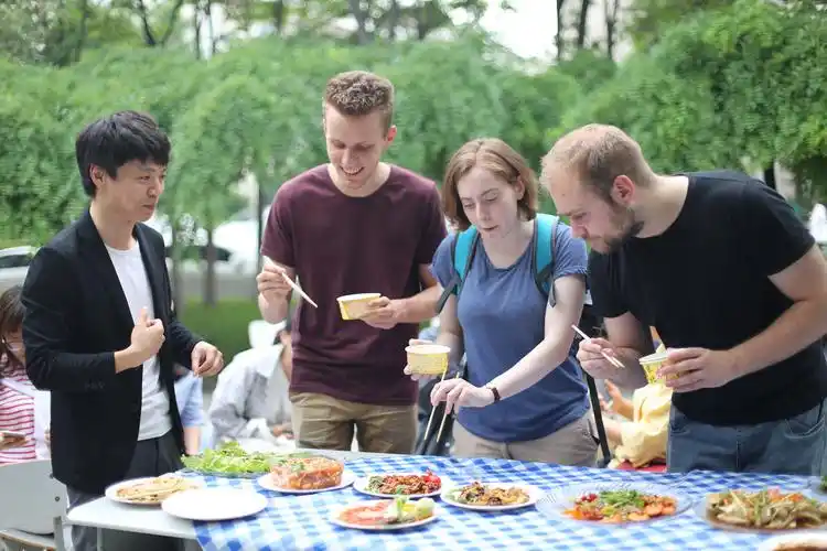 国际教育学院举办舌尖上的iec中外学生厨艺交流大赛