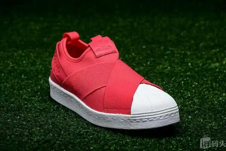 三叶草 红色贝壳头一脚蹬 slip on