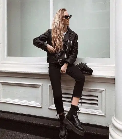 一双马丁靴,搞定冬日 99 种搭配!