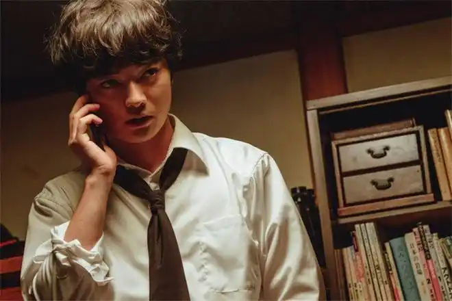 《最初的晚餐》曝剧照为染谷将太庆生_日本_电影网_1905.com