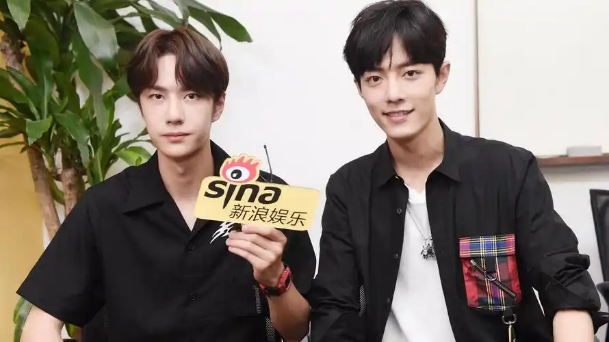 视频:肖战王一博入职娱乐星小编 现场互相爆料彩虹屁不断