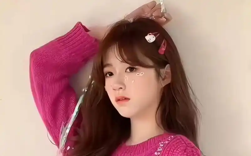 贺峻霖/女装的霖霖毫无违和感,仿佛就是女生一样