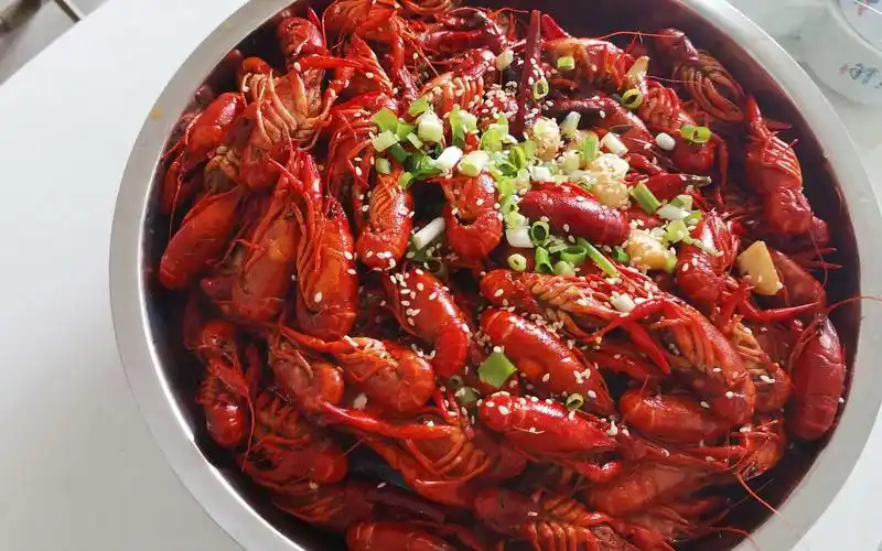 小龙虾9块9一斤,周末买五斤做个小龙虾吃一吃