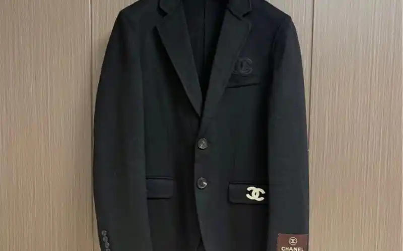 分享一下高仿香奈儿chanel 2023ss秋冬新款男士商务休闲西装外套