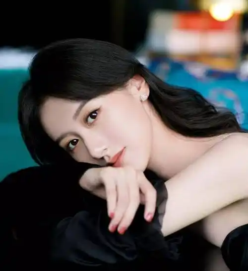 影视女星袁冰妍写真合集:甜美俏丽,貌美如花