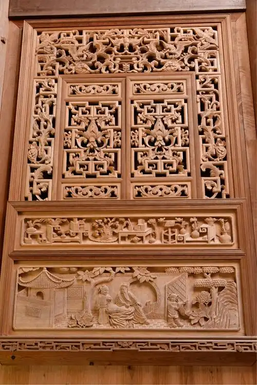 宽和堂内的徽派木雕.