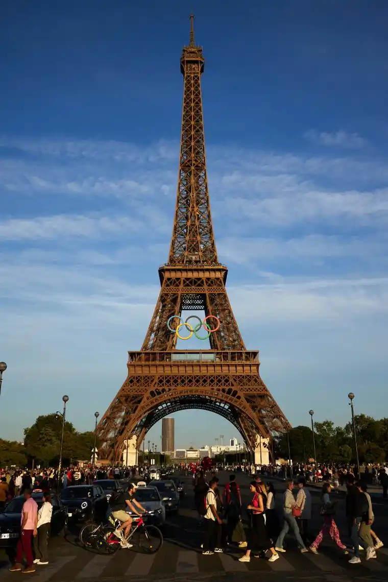 法国巴黎,浪漫之都的经典魅力 巴黎是法国的首都,以其丰富的历史文化