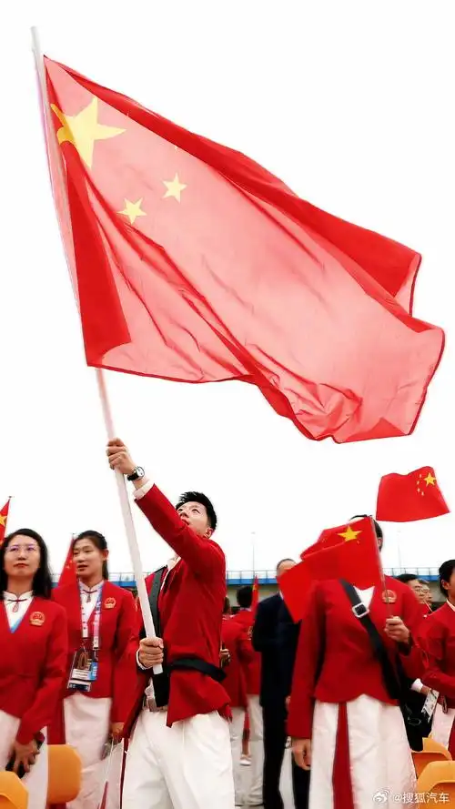 巴黎奥运开幕式##闪耀奥运赛场的中国骄傲##马龙奥运神图