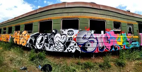 北京大波哥带你去涂鸦喷火车_北京网红火车_街头涂鸦我是认真的