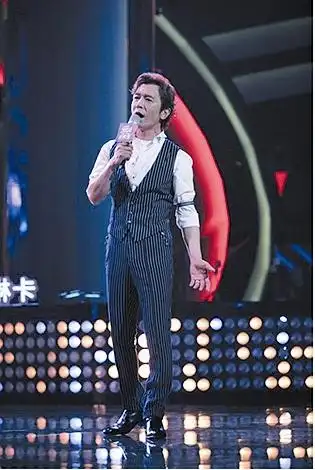 有传李咏"现场走神,不适应好声音",也有观众质疑李咏不能与"中