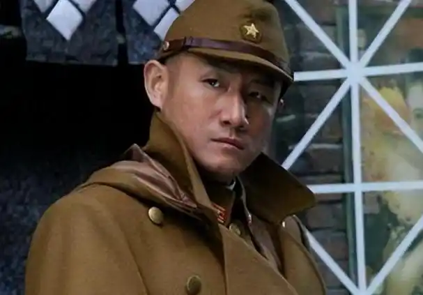 从教师到演员,"鬼子专业户"陆彭的故事,最后为爱接着当老师