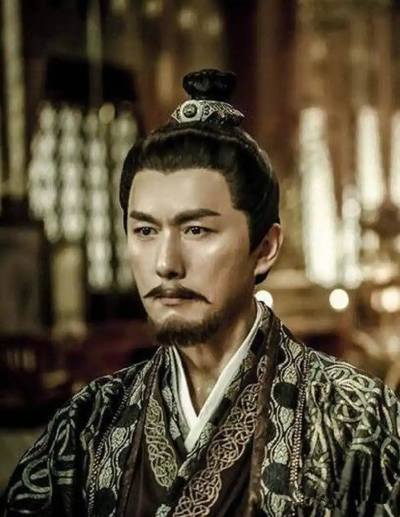 陈友谅家里也有条龙脉,可惜还没等到鲤鱼跃龙门,就渴死在路上了