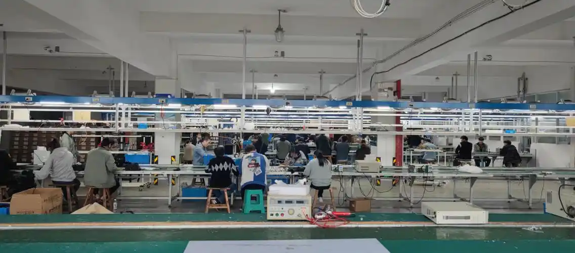 参观展厅和生产车间贝泰照明拥有完整的户外照明系列产品,产品包括led