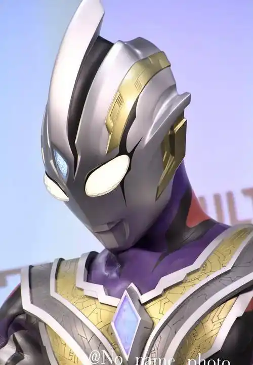 光暗形态真特利迦奥特曼官方写真扳机最帅皮套新生代的颜值巅峰_花纹