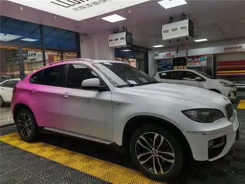佛山宝马x6贴改色车衣白变粉贴完就是这条gai最靓的仔